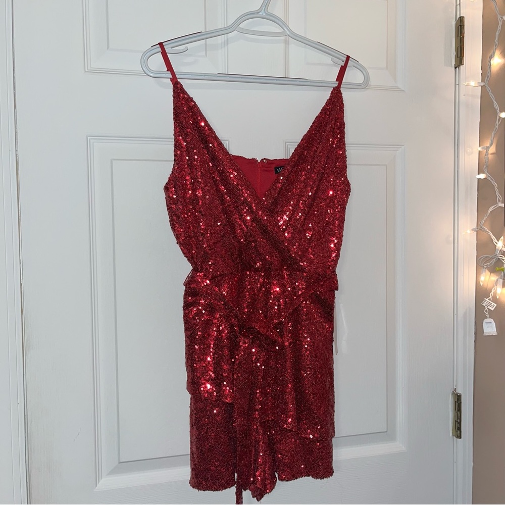 Venus Magenta Sequin Belted Romper Size 12 BRAND NEW